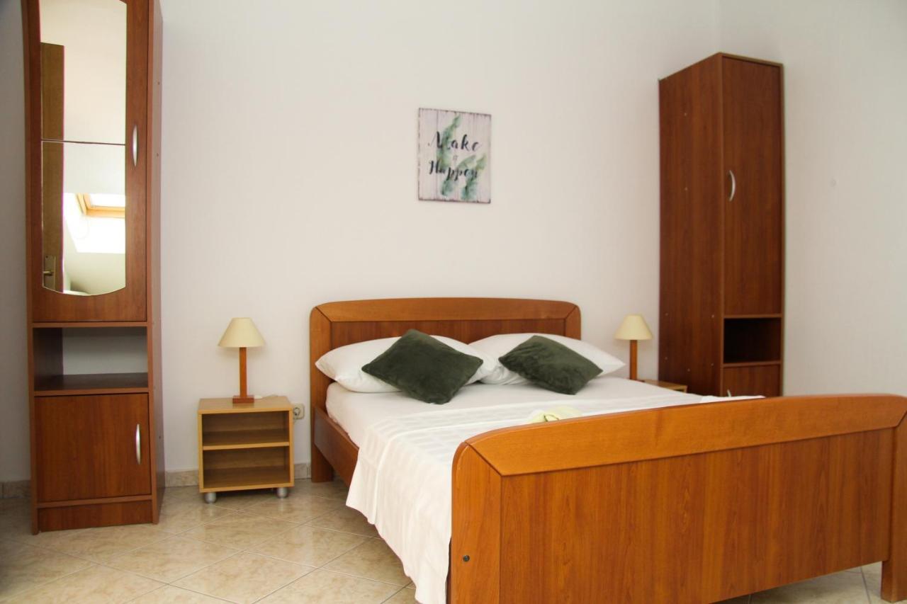Apartments Marina Свети свети Филип и Яков Екстериор снимка