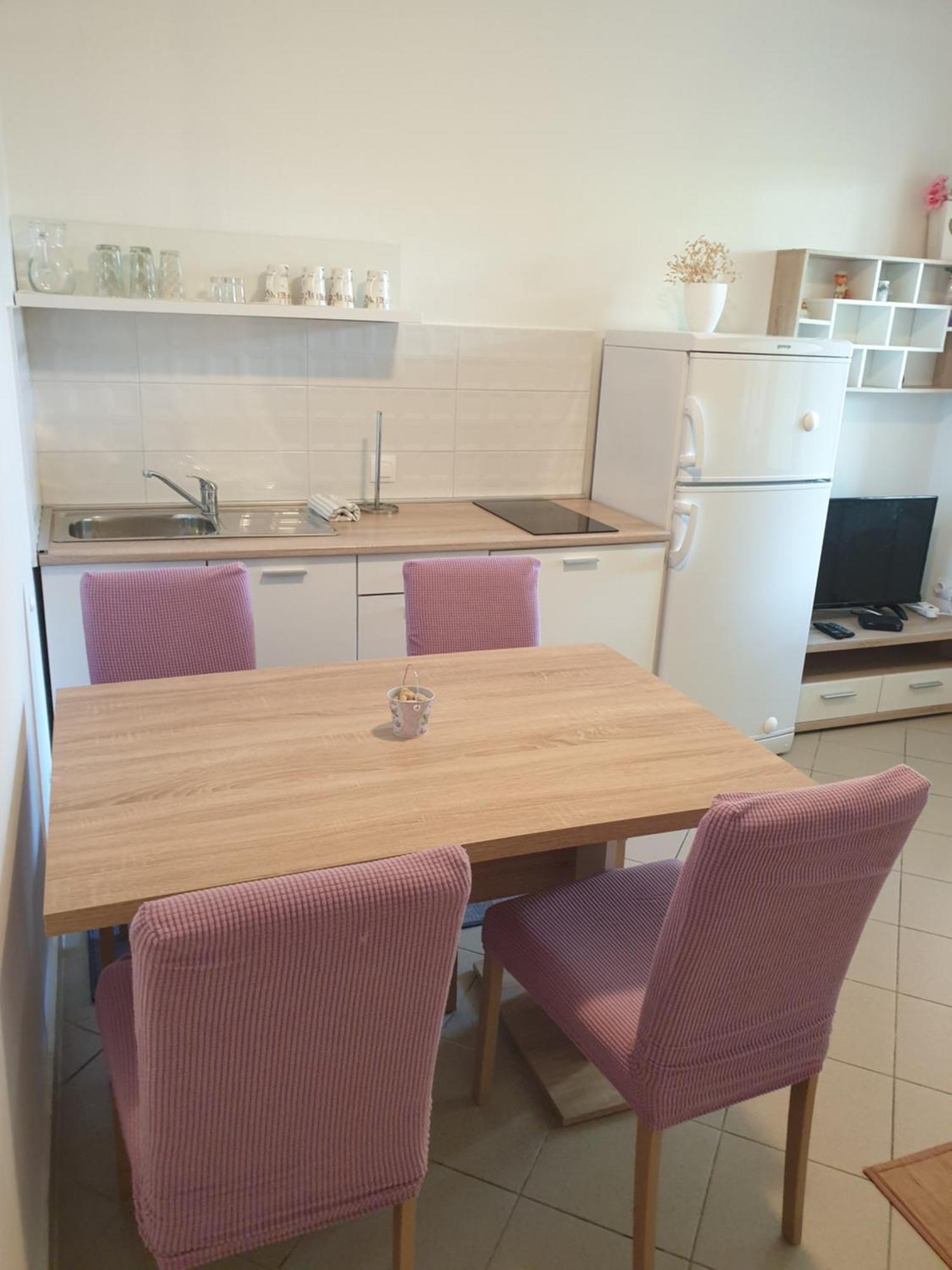 Apartments Marina Свети свети Филип и Яков Стая снимка