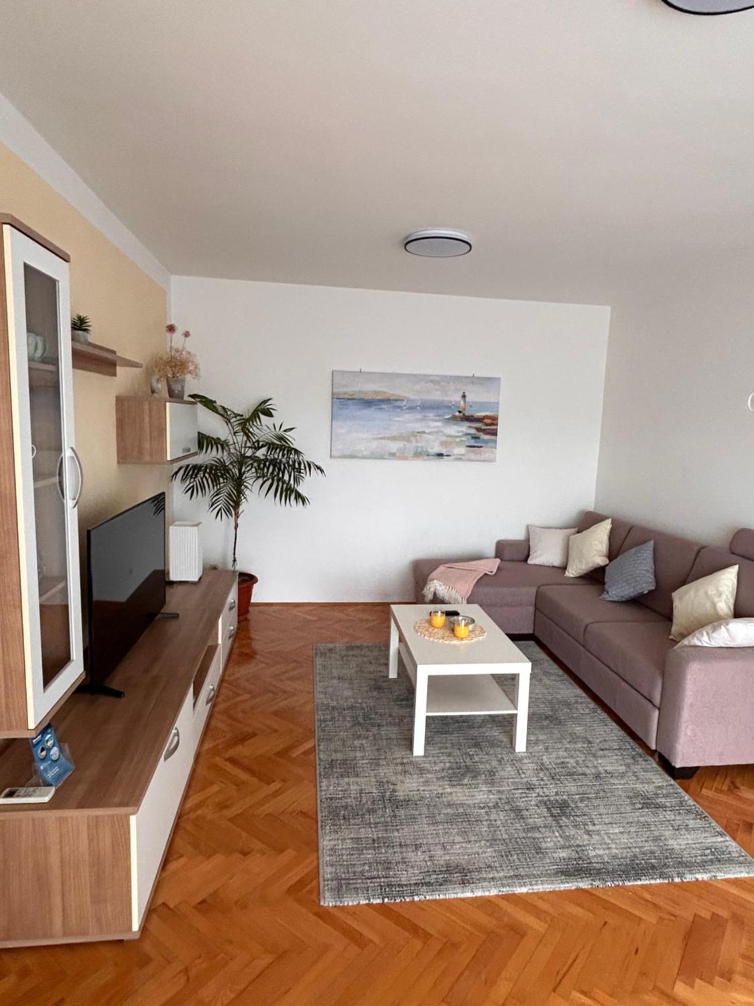 Apartments Marina Свети свети Филип и Яков Екстериор снимка